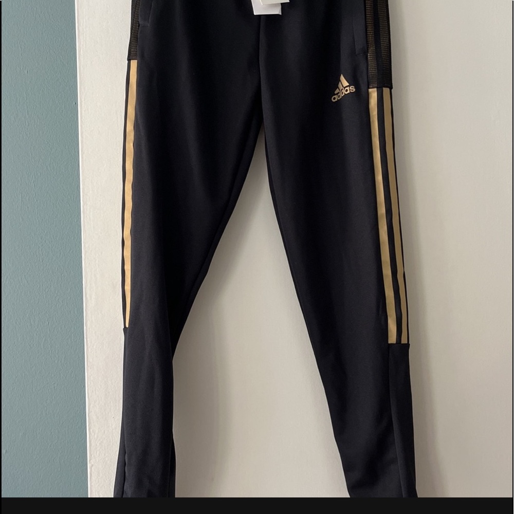 Adidas Pants Brand New Sz small: Black
